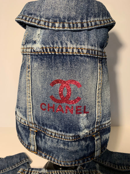 Veste en jeans inspiré de Chanel pour chiens et chats, Chanel inspired jeans jacket for dogs and cats