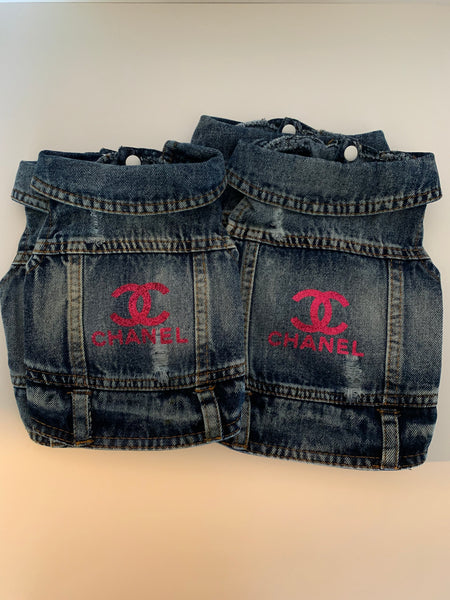 Veste en jeans inspiré de Chanel pour chiens et chats, Chanel inspired jeans jacket for dogs and cats