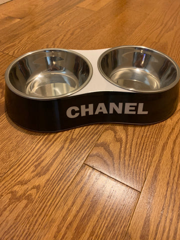 Bols double pour chiens inspiré de Chanel / Double dogs bowls inspired by Chanel